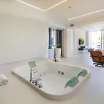 Greta Villa