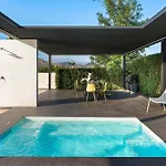 Greta Villa