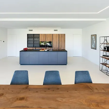 Greta Villa